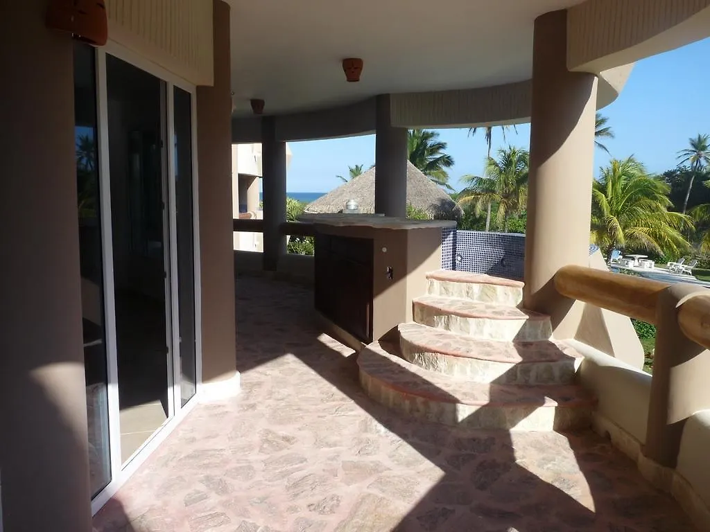 Luxury Apartment With Ocean View At The Beach Καμπαρέτε